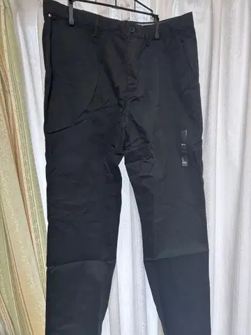 타미힐피거 36/34 블랙 치노 팬츠