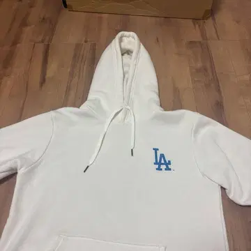 LA 로고 화이트 플리스 후드티
