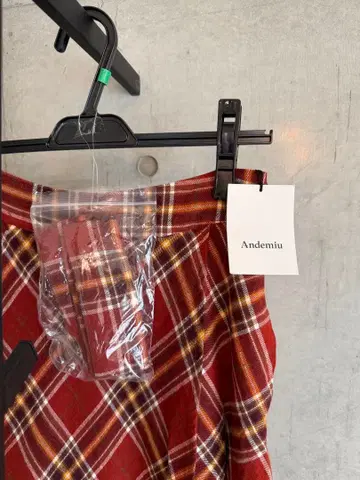 Andemiu 빨간색 체크 롱 스커트 M