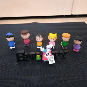 스누피 늘어서 3, 컬렉션 오브 워즈 피규어