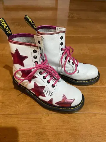 화이트 가죽 부츠 핑크 별 모양 장식