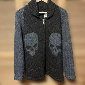 스컬 패턴 카우친