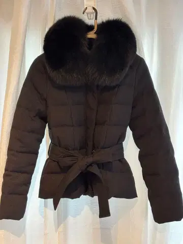 새상품급 비조와 블루 숏 기장 다운