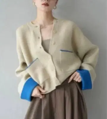 바이컬러 오버 니트 가디건 자켓 아이보리/lumier 같은 형태