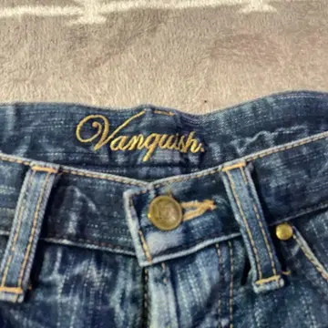 Vanquish 스트레이트 청바지