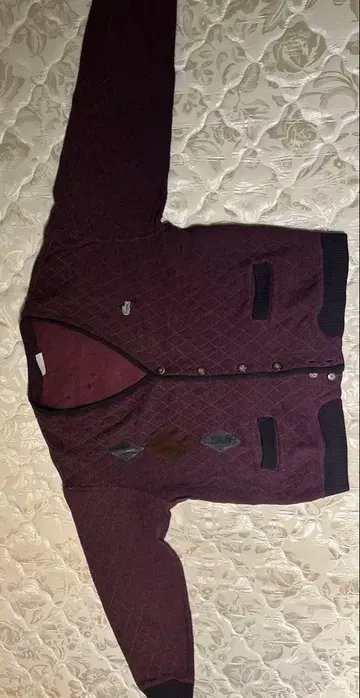 Lacoste 버건디 가디건