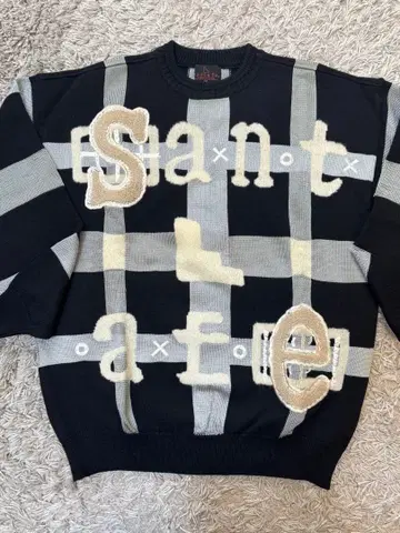 산타페 santafe 자수 체크 무늬 스웨터