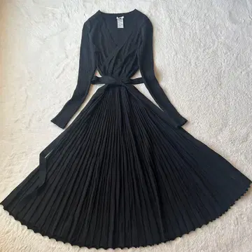 소브 카슈쿨 플리츠 니트 플레어 롱 원피스 A라인 블랙