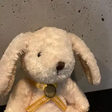 크림색 토끼 봉제 인형