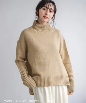 [ 미사용 새상품 ] 아파트 바이 로리즈 울 오프 터틀 니트 베이지