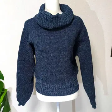 무루아 MURUA 다크 블루 터틀넥 니트