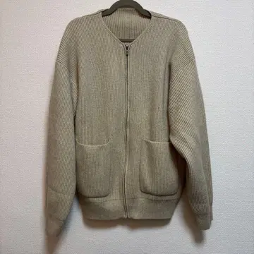 리브 편직 베이지 니트 스웨터