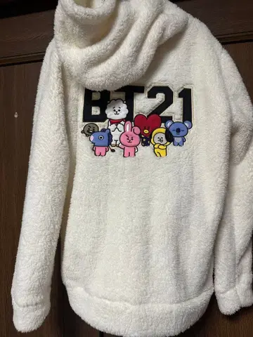 BT21 후드 부착 후드티 L 사이즈 화이트