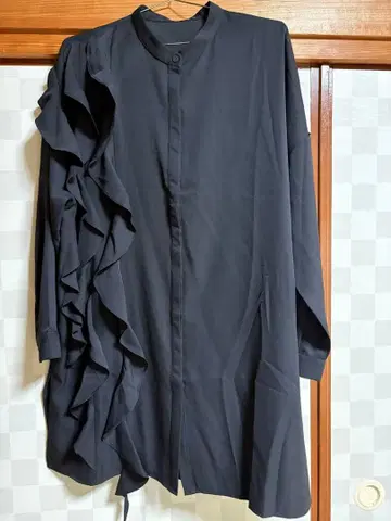 antiqua 프릴 긴팔 블랙 상의