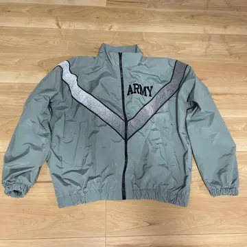 컨디션 최상 USARMY IPFU 트레이닝 자켓