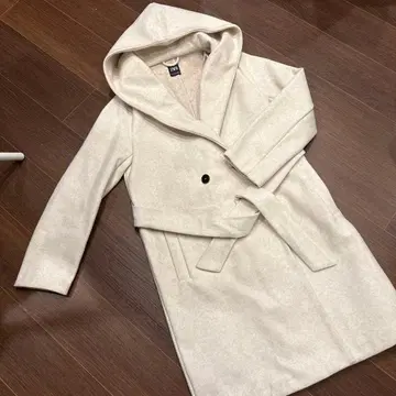 ZARA 후드 부착 아이보리 롱 코트