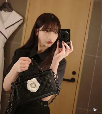 [ 새상품급 ] Riu riu Rose phone bag 블랙