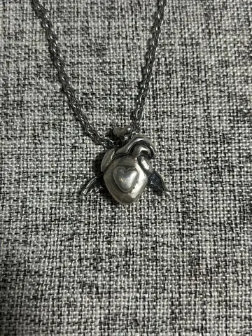 실버 하트형 펜던트 목걸이