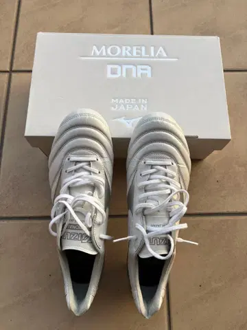 모렐리아 DNA JAPAN 화이트 x 실버 27cm