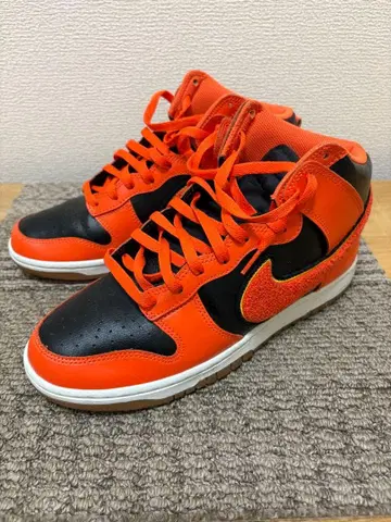 오렌지 블랙 하이컷 스니커즈