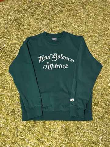 뉴발란스 맨투맨