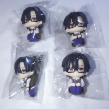 가챠 피규어 4개 세트 (가격 배송비 포함)