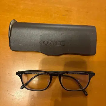 올리버 피플스 블랙 사각형 프레임 안경