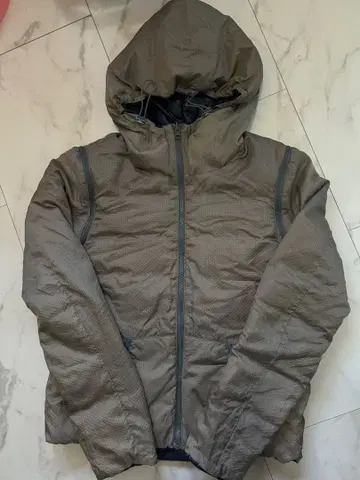 리버서블 후드 부착 다운 자켓 그레이 네이비