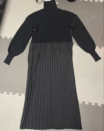 블랙 니트 원피스 긴팔 플리츠