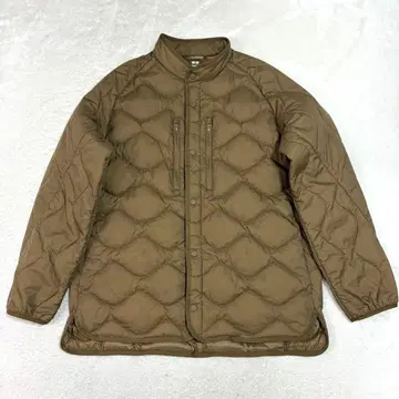 유니클로 화이트 마운티니어링 리사이클 하이브리드 다운 자켓 XL