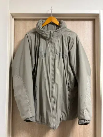 level7 medium-regular