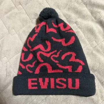EVISU 폼폼 포함 니트 모자 블랙 레드
