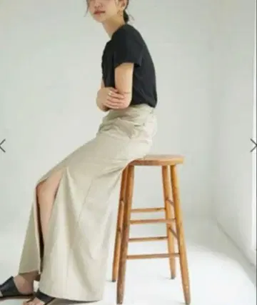 babykiyCREDONA 콜라보 스커트 베이지 슬릿 타이트 스커트 롱