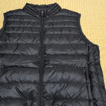 SIMPLE LIFE 블랙 다운 베스트 LL