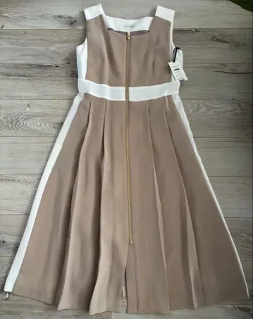 슬리브리스 롱 원피스 베이지/화이트