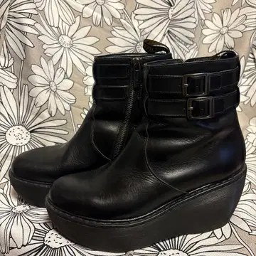 Dr. Martens 블랙 웨지 38