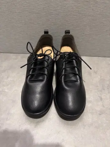 랙랙 공중 발수 부드러운 레이스업 슈즈 22.5 블랙 펌프스