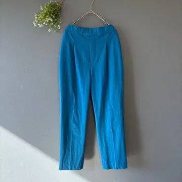 니코앤드 [M] 압도적인 존재감 성숙 캐주얼 선명한 블루 턱 슬랙스