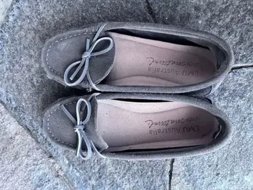 EMU Australia 그레이 모카신