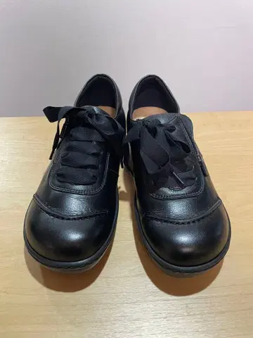 컴포트 마이스터 블랙 컬러 가죽 지퍼 포함 23.5cm