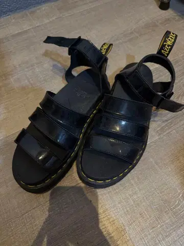 Dr. Martens 블랙 샌들 UK 5