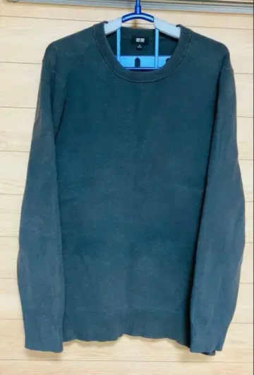 그레이 크루넥 스웨터