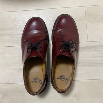 버건디 가죽 레이스업 슈즈