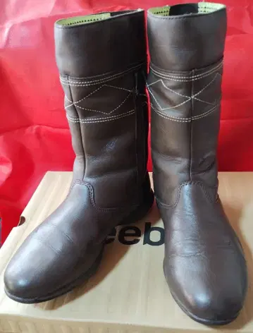 리복 이지톤 가죽제품 부츠 다크 브라운