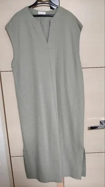 Ballsey 슬리브리스 롱 원피스 36