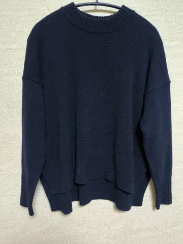 NARU 네이비 니트