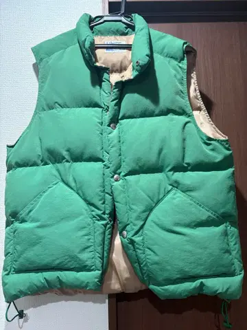 FREAK'S STORE 리버서블 다운 베스트 그린 x 베이지