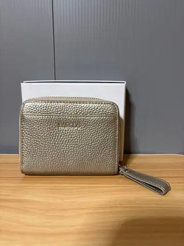 실버 가죽 접이식 지갑