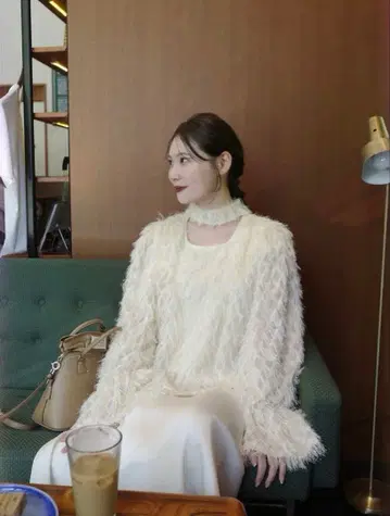 acka 초커 프린지 블라우스