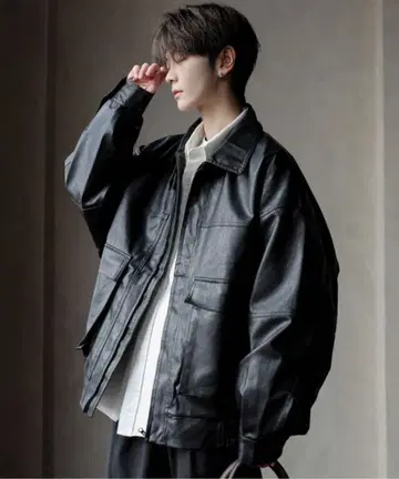 오버 사이즈 블랙 가죽 자켓